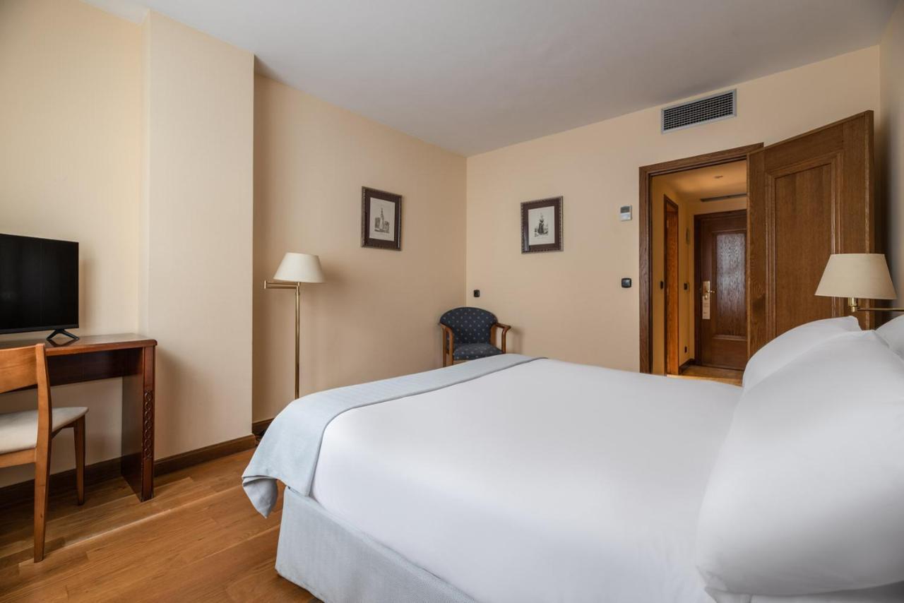 Exe Astur Plaza Hotel Astorga Buitenkant foto